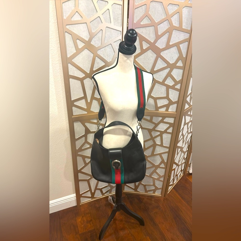 Gucci leather shoulder bag